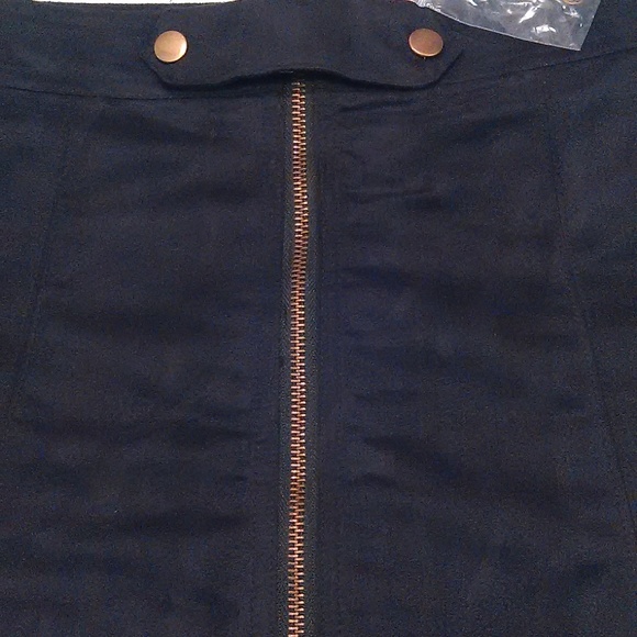 RUE 21 NWT Mock Suede Black Zipper Mini Skirt Med - Picture 2 of 6